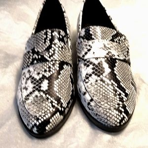 [ON HOLD] Women's Snakeskin Loafers